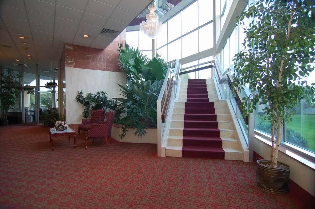 Quality Inn & Conference Center Maple Shade Esterno foto